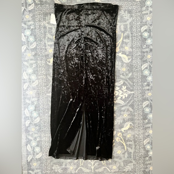 Never Fully Dressed Black Velvet sleeveless Maxi Dress - Picture 4 of 5